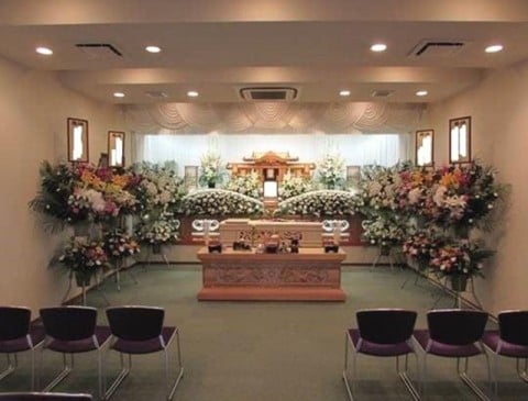 家族葬専用式場の祭壇